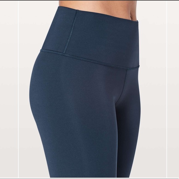 Lululemon Navy Wunder Under Crop (Hi-Rise) - Picture 3 of 7